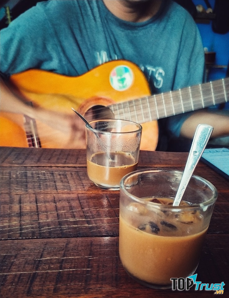 Cốc Cốc cafe