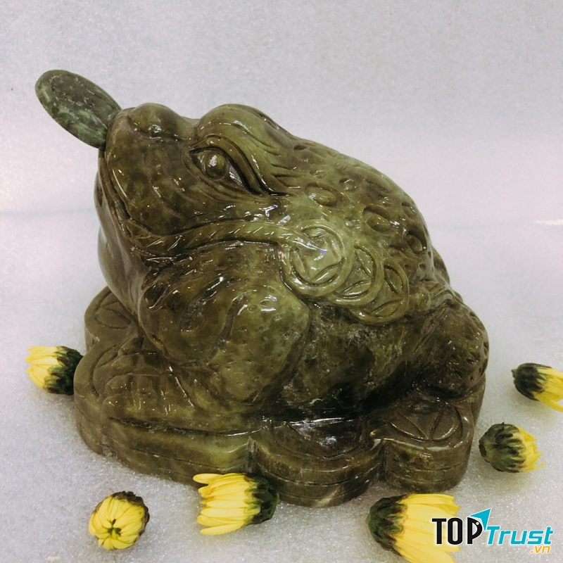 Cóc tài lộc vật phẩm phong thủy cho xe hơi