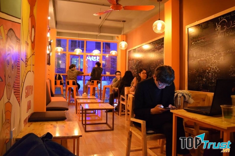 Không gian tầng 2