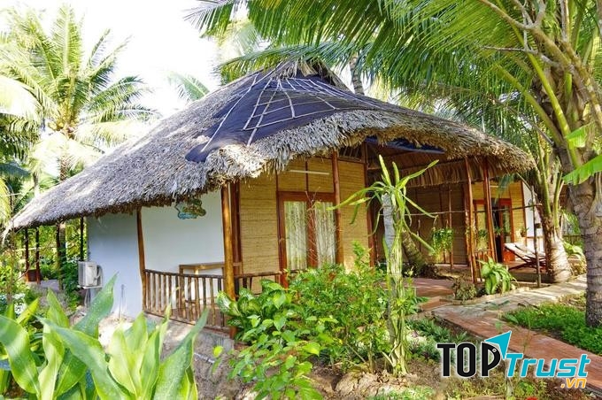 Coco Riverside Lodge là homestay ngự trị tại Vĩnh Long nằm khá xa thành phố khói bụi