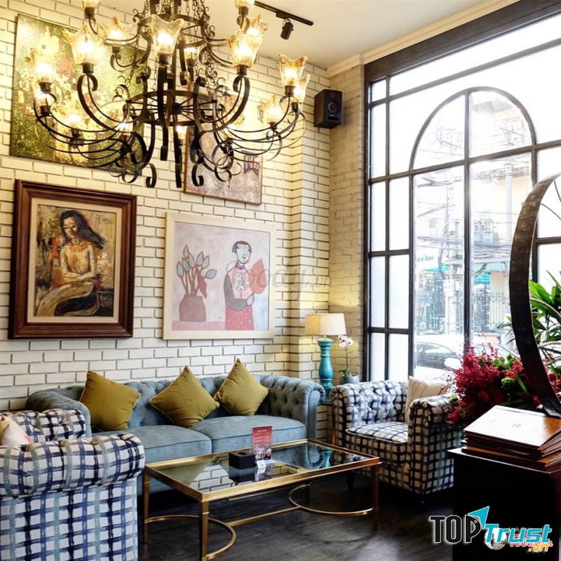 Cocoon Cafe & Lounge