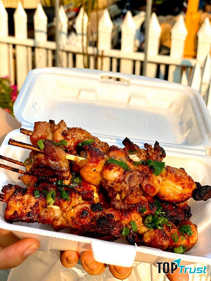 Xiên gà nướng 9k