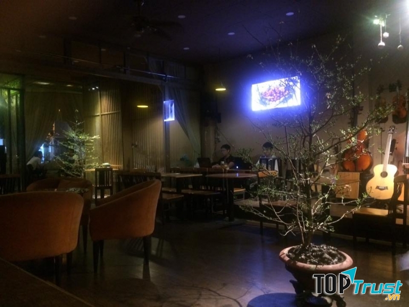 Không gian ấm cúng của quán