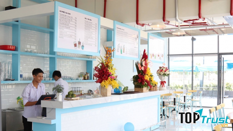 Màu xanh dương tuyệt đẹp với nhiều đồ uống ngon miệng