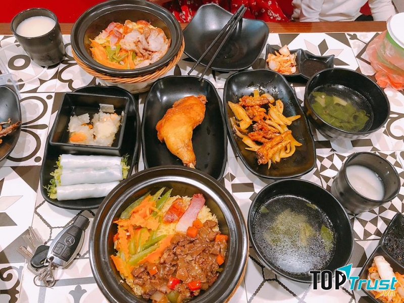 Cơm & Cuốn Ngọc Lan