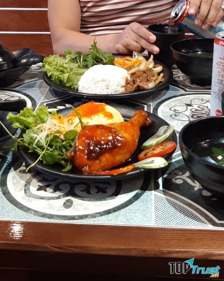 Cơm & Cuốn Ngọc Lan