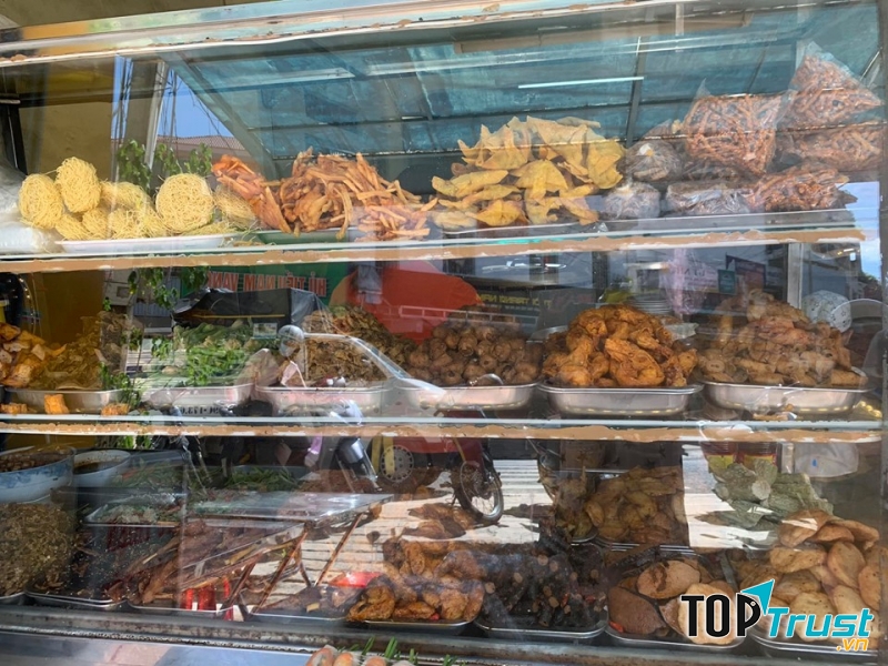 Cơm chay Thanh Đạm với nhiều món ăn hấp dẫn