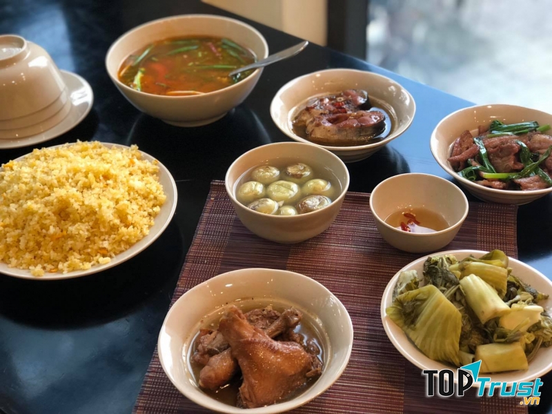 Cơm đảo Loan Mai