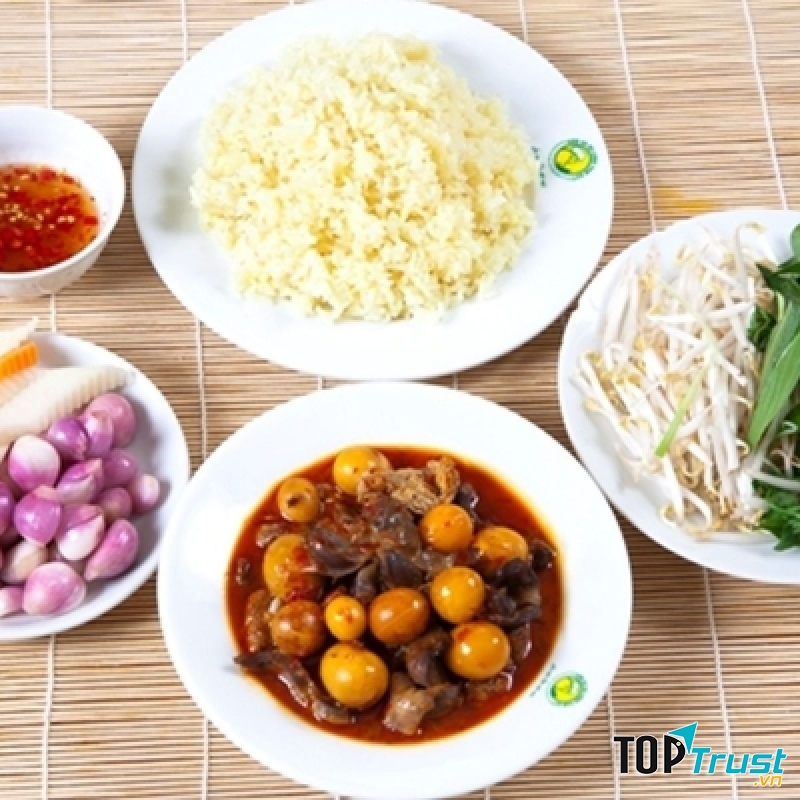 Cơm gà Bà Luận Tam Kỳ