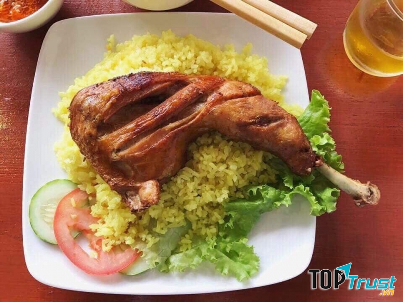 Cơm Gà Bà Vân Hạ Long