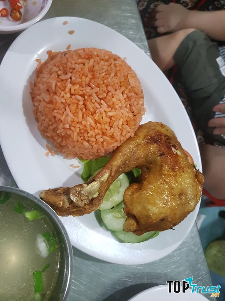 Cơm gà Hải Ký