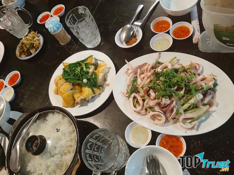 Cơm gà Hải Nam