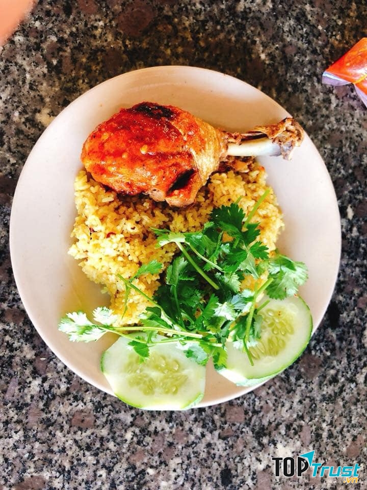 Cơm gà Buôn Lê