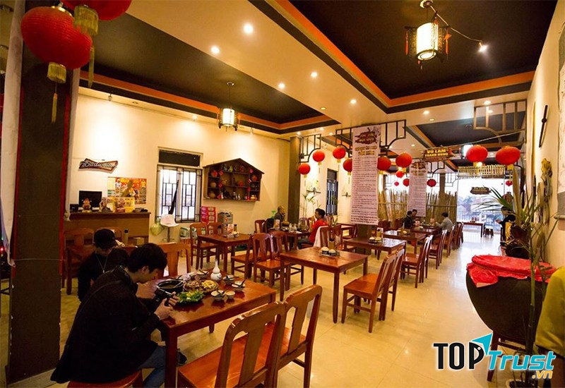 Cơm gia đình Túy Tử Lầu