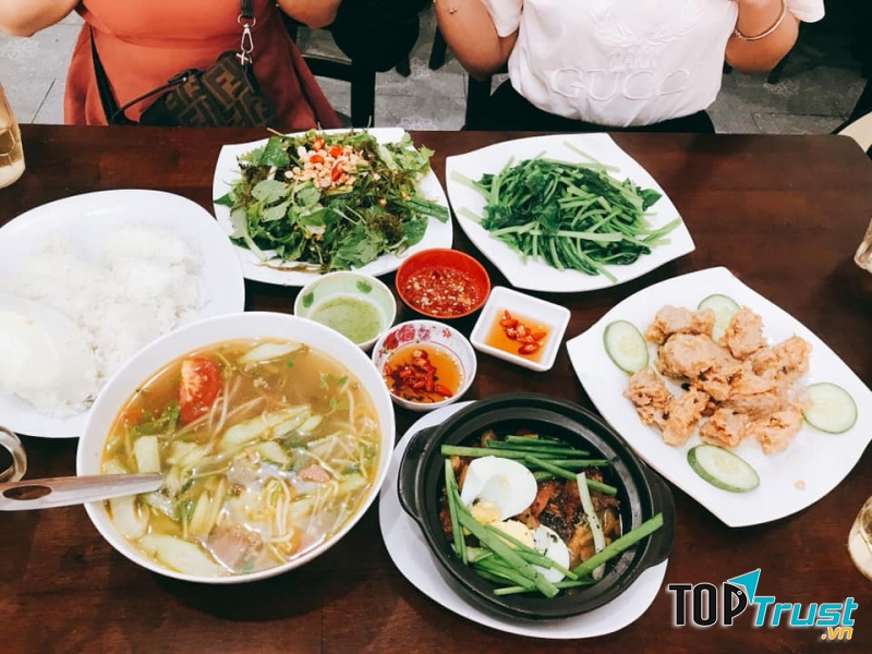 Cơm Hải Sản Đại Hằng