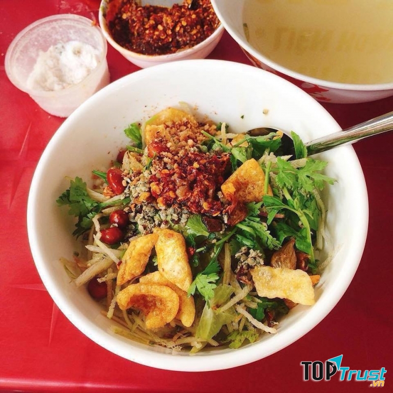 Cơm hến – bún hến Lành