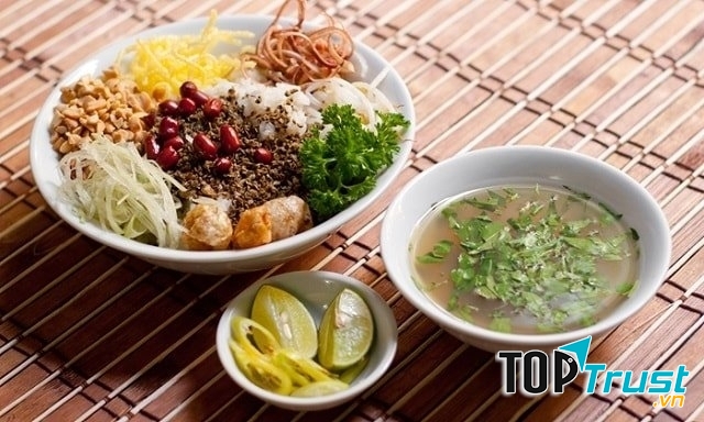 Cơm Hến Pasteur - Lê Độ
