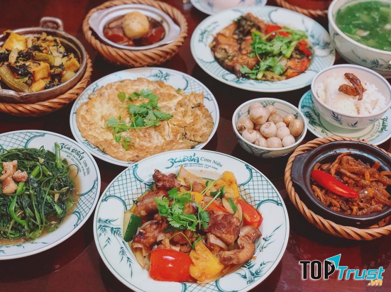 Cơm niêu 3 Cá Bống – Nguyễn Tri Phương