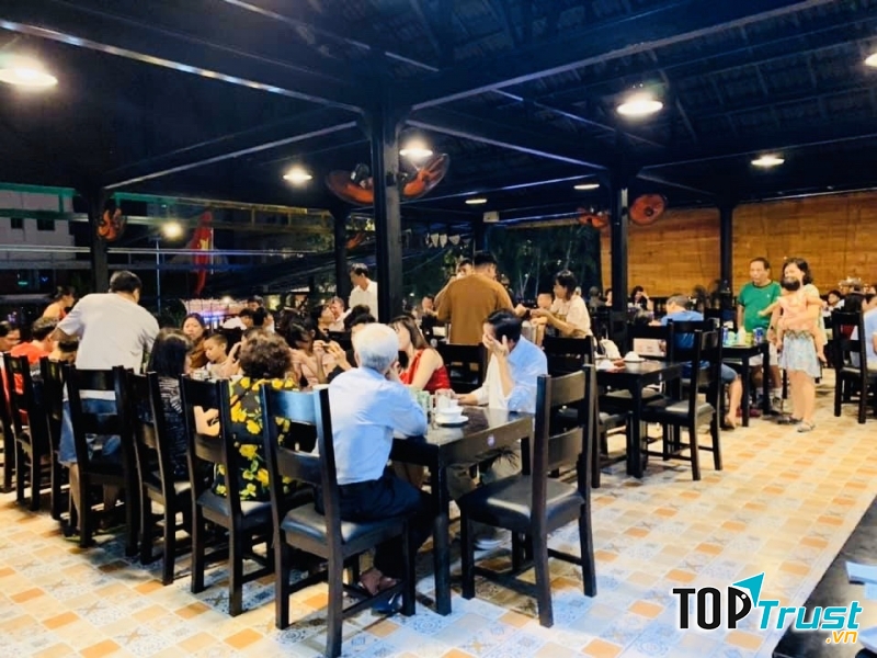 Cơm niêu Đại Việt