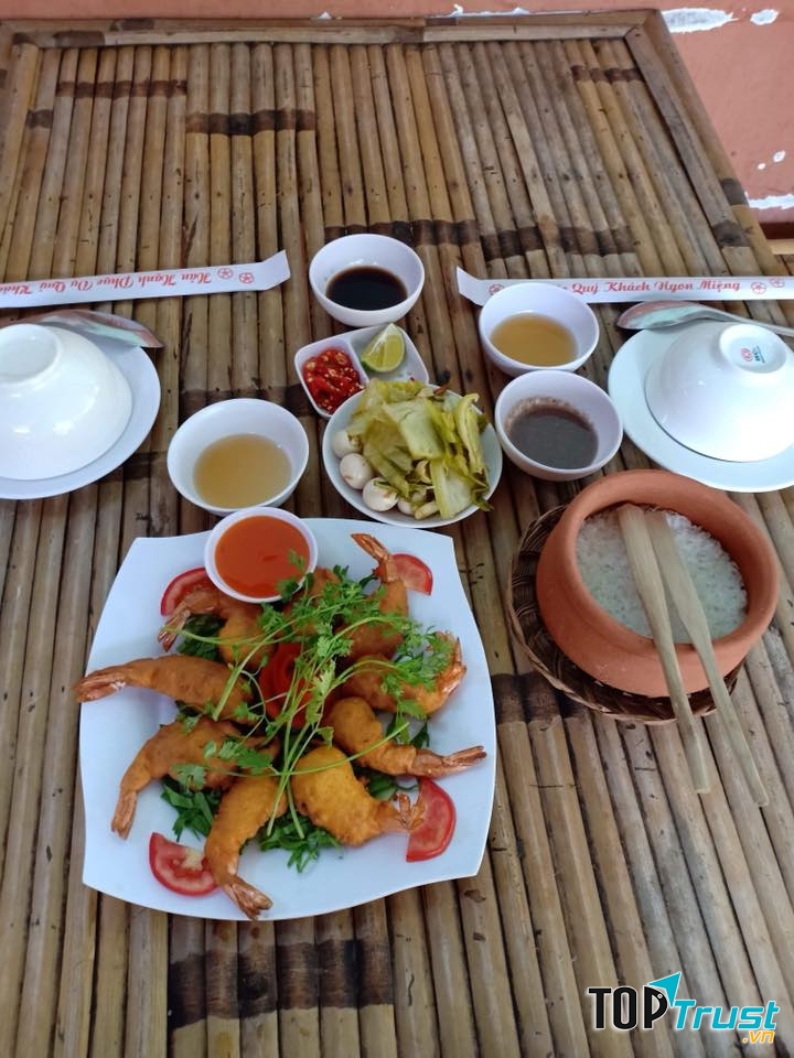 Món ăn tại nhà hàng