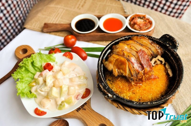 Cơm niêu Hương miền Tây