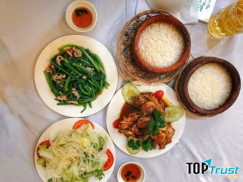 Cơm niêu Như Ngọc