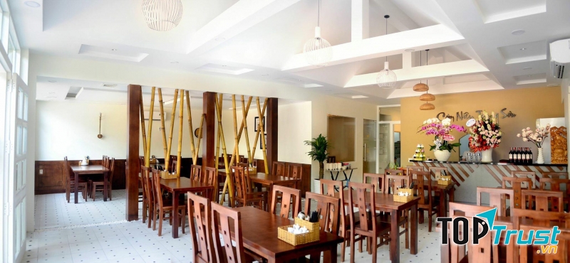 Cơm niêu Trung Sơn