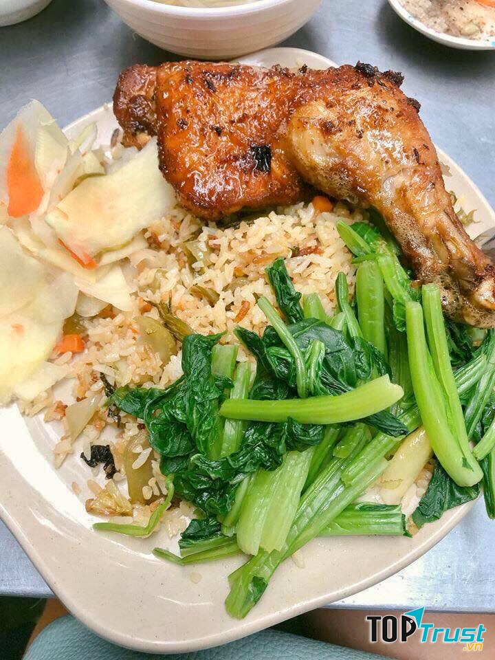 Cơm Rang Gà Quay 29 Bà Triệu