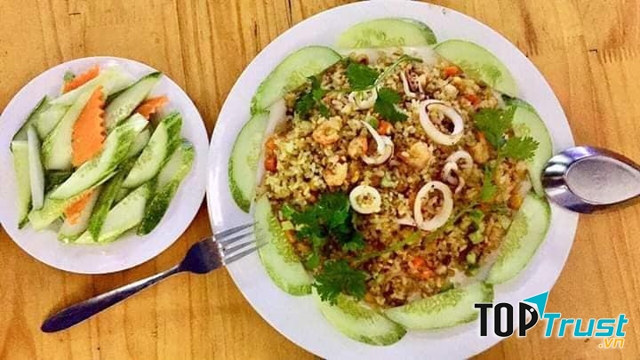 Cơm Rang Hải Sản ĐỨC LONG 79 Giếng Đồn