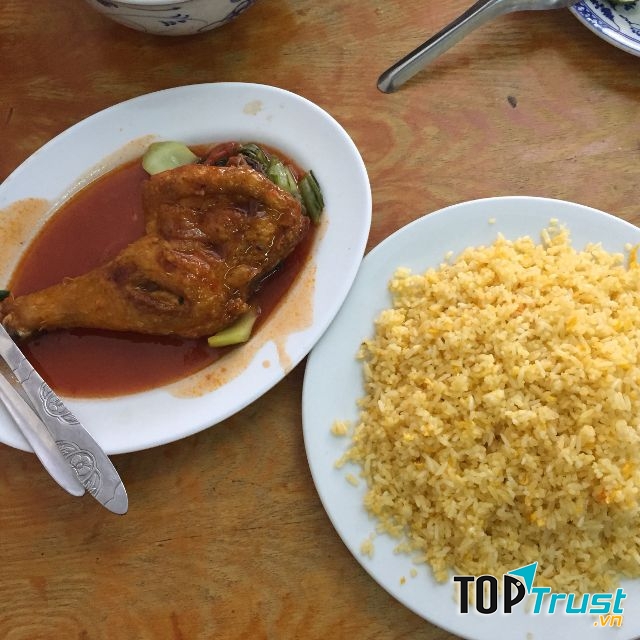 Cơm rang săn, mềm và chín tới