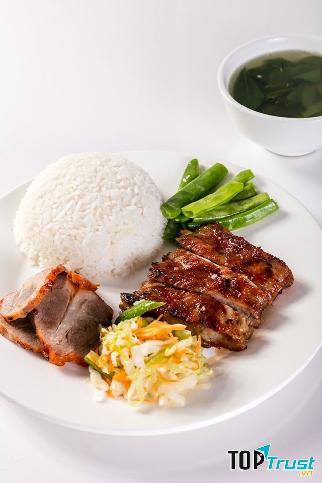 Cơm Sườn 47 Đào Duy Từ