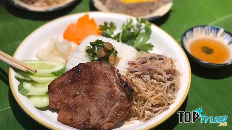 Món cơm tấm thơm ngon