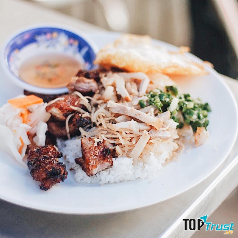 Cơm tấm Sài Gòn 676