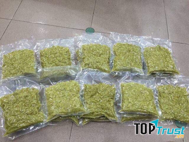 Làng Thanh Hương, xã Đồng Thanh có loại cốm nổi tiếng khắp xa gần.