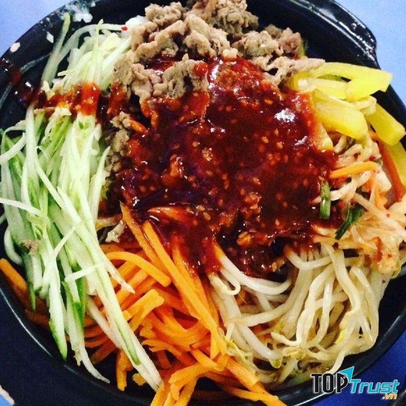 Cơm trộn hải sản
