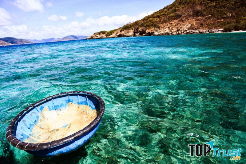Côn Đảo tinh khôi với làn nước trong xanh