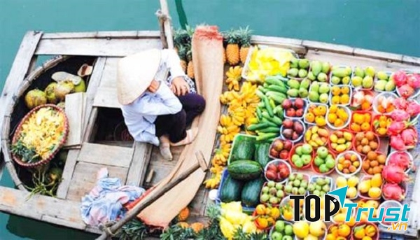 Du khách sẽ được thưởng thức nhiều trái cây ngon, đặc sản, có thể mua về làm quà cho gia đình bạn bè.