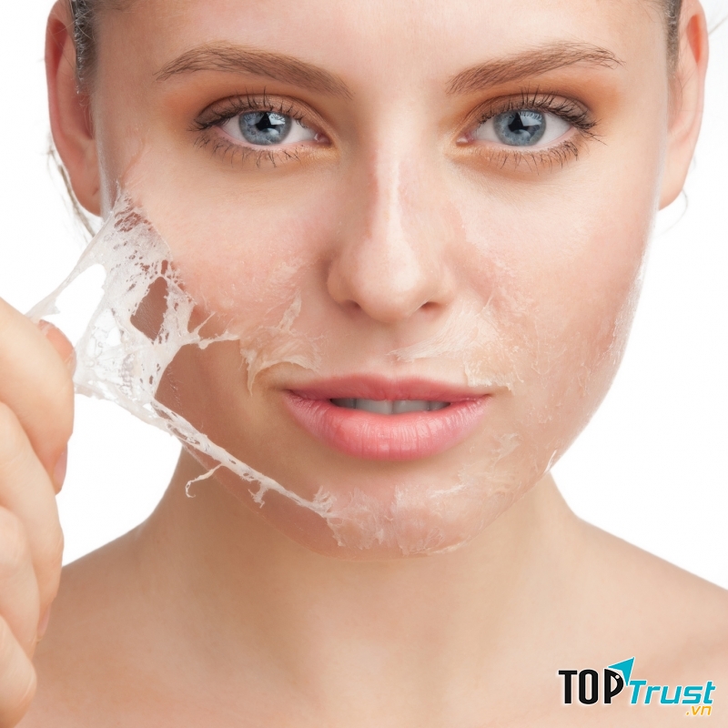 Con người lột da hằng ngày