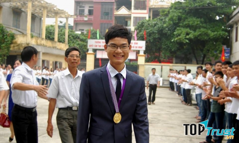 Vũ Xuân Trung - niềm tự hào của quê hương Thái Bình khi đạt huy chương vàng Olympic Toán quốc tế năm 2015