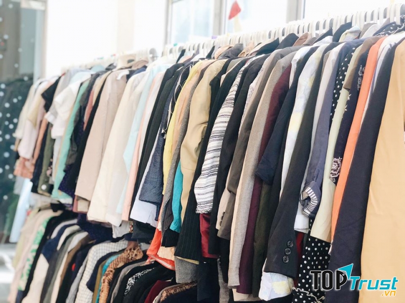 Con Quạ Đen thường xuyên có đợt hàng mới