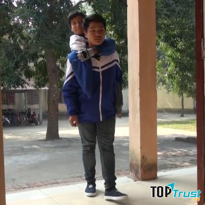 Hai cậu học trò Nguyễn Tất Minh và Ngô Minh Hiếu