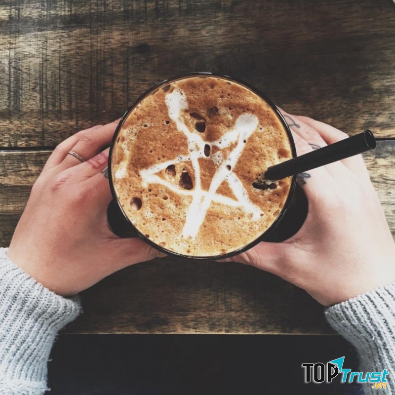 Cộng Caphe - Hoàng Cầu