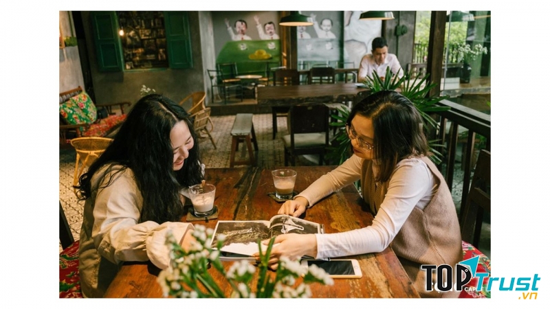 Cộng Caphe Phạm Ngọc Thạch