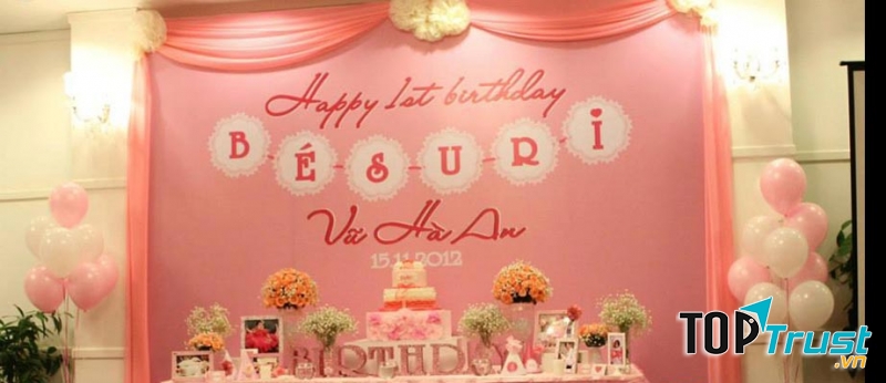 Backdrop đơn giản nhưng đầy đủ nội dung