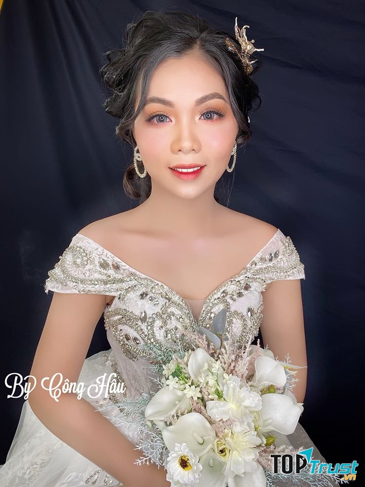 Công Hậu Wedding Studio