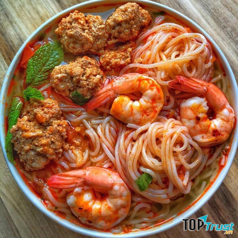 Bát bún riêu thơm ngon