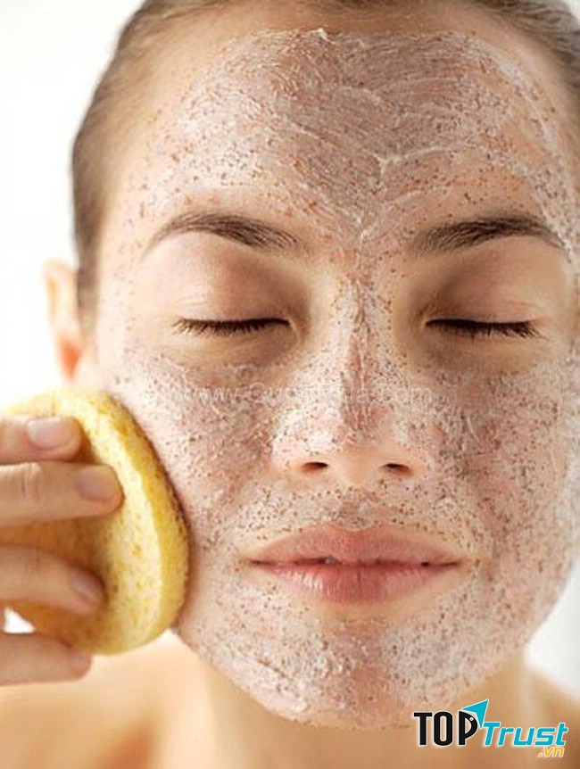 Tẩy da chết bằng đường nâu và sữa tươi