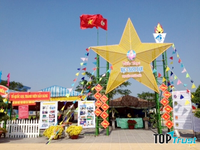 Cổng trại hình ngôi sao