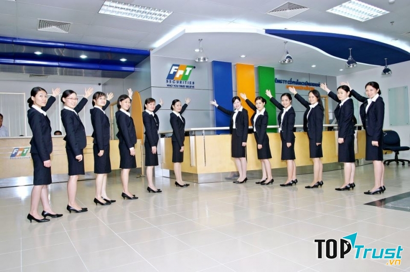 FPTS - công ty lớn nhất sàn chứng khoán Việt Nam
