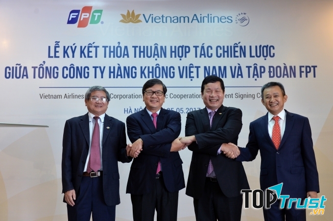 Ngày 25/5/2017, Tổng công ty Hàng không Việt Nam (Vietnam Airlines) và Công ty Cổ phần FPT (FPT) đã ký thỏa thuận hợp tác chiến lược trong vòng 3 năm (2017-2020)